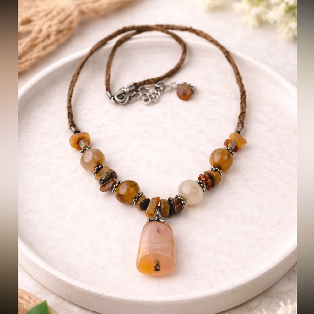 VINTAGE SILPADA NEUTRAL BEADED NECKLACE USED IN DISPLAY
